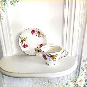 COLCLOUGH Bone China Tea Cup Saucer Gold Trim Pink Carnations Yellow Flowers